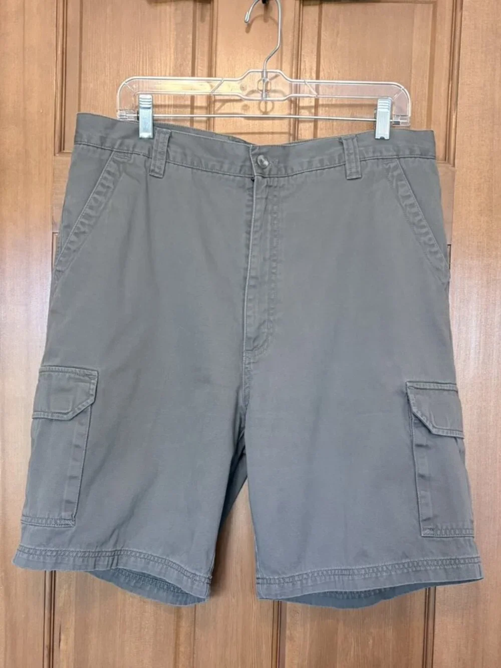 Croft & Barrow Men's Khaki Brown Cargo Shorts 100% Cotton Size 36 NWOT